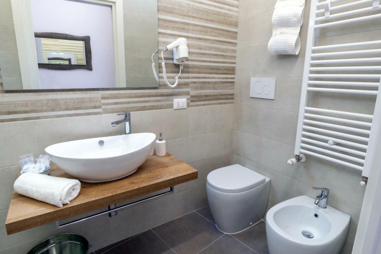 Bed and Breakfast Le Stanze Del Duomo Lecce Exterior foto